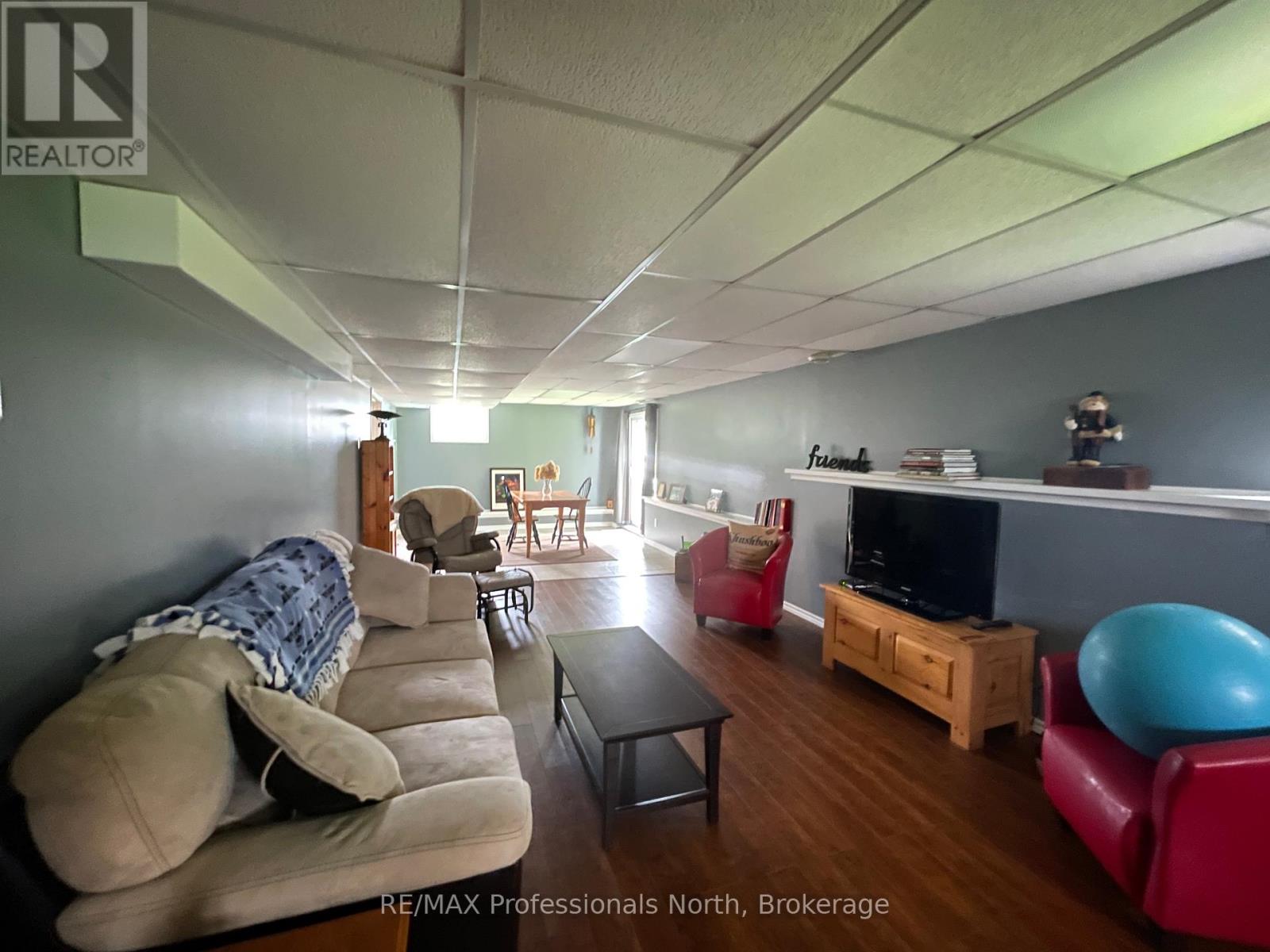 8 Greaves Avenue, Huntsville, Ontario  P1H 1V2 - Photo 34 - X12168009