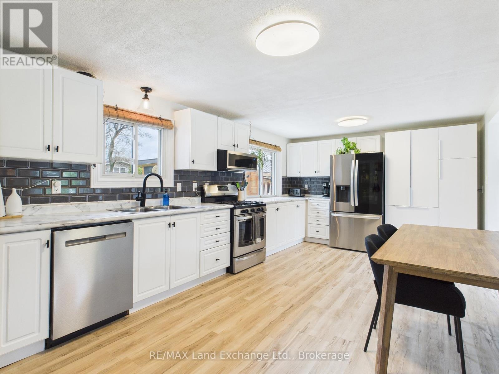 39 Inverlyn Crescent N, Kincardine, Ontario  N2Z 1J2 - Photo 12 - X12168010