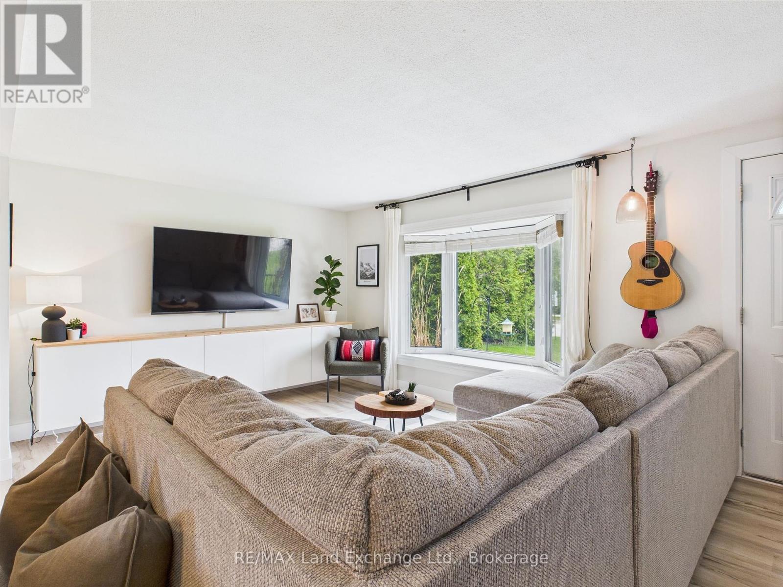 39 Inverlyn Crescent N, Kincardine, Ontario  N2Z 1J2 - Photo 8 - X12168010