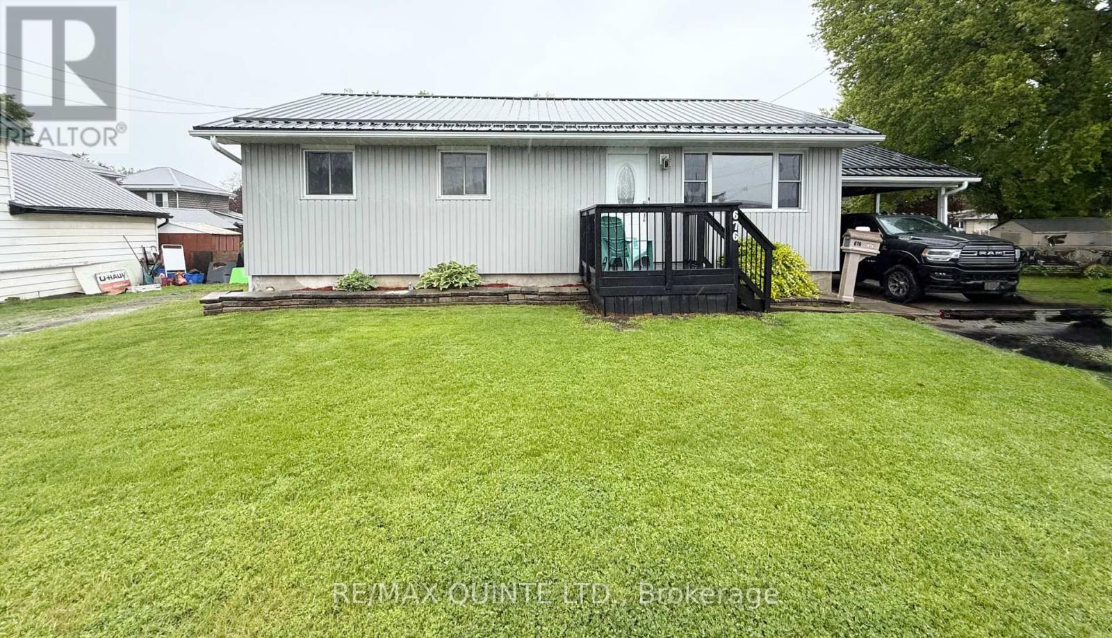 Property at 676 FRONT STREET image 1