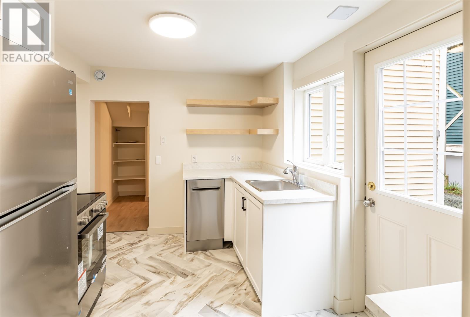 Property at 162 Hamilton Avenue image 2