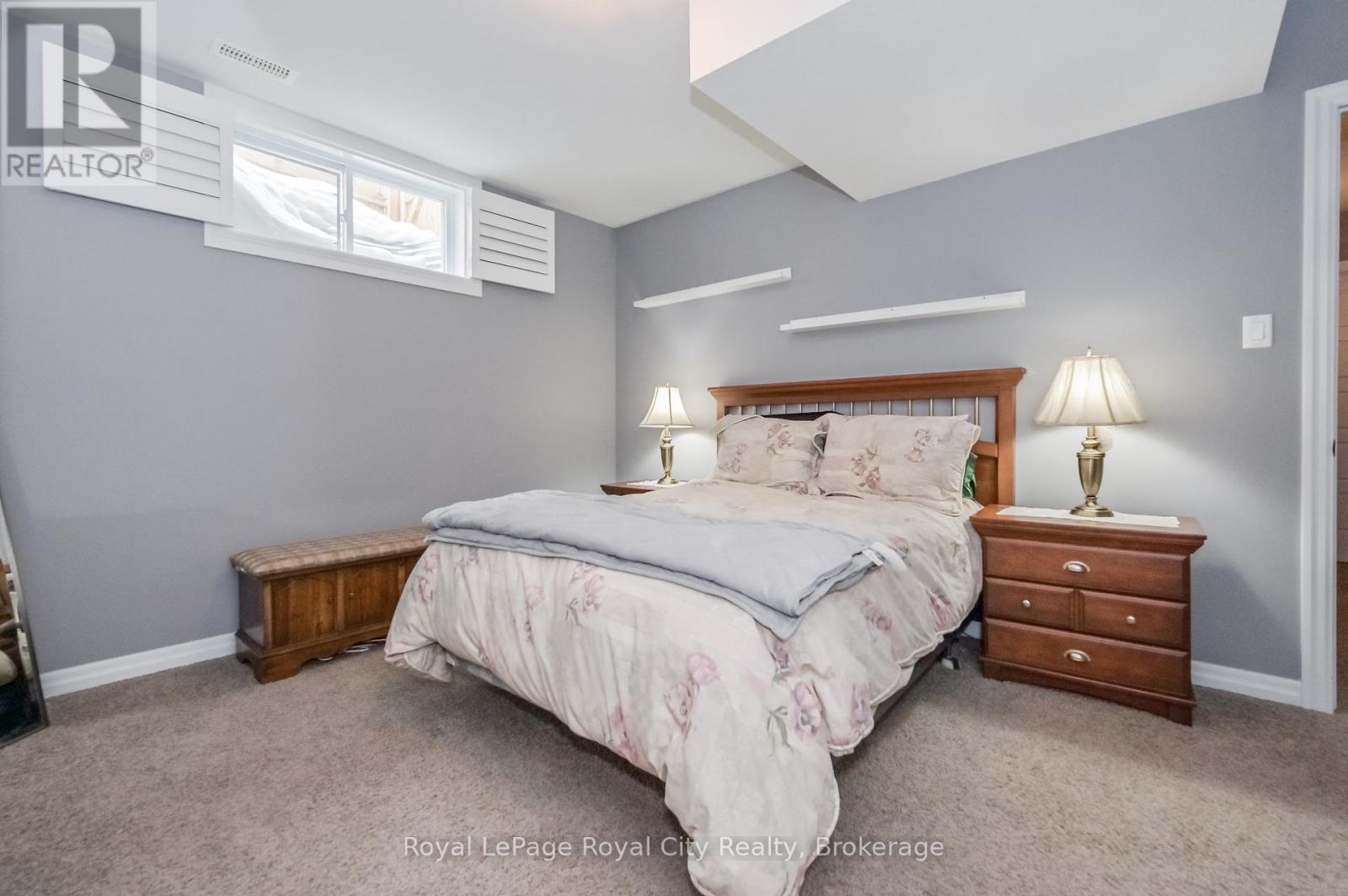 84 Andrews Drive W, Mapleton, Ontario  N0G 1P0 - Photo 21 - X12090229