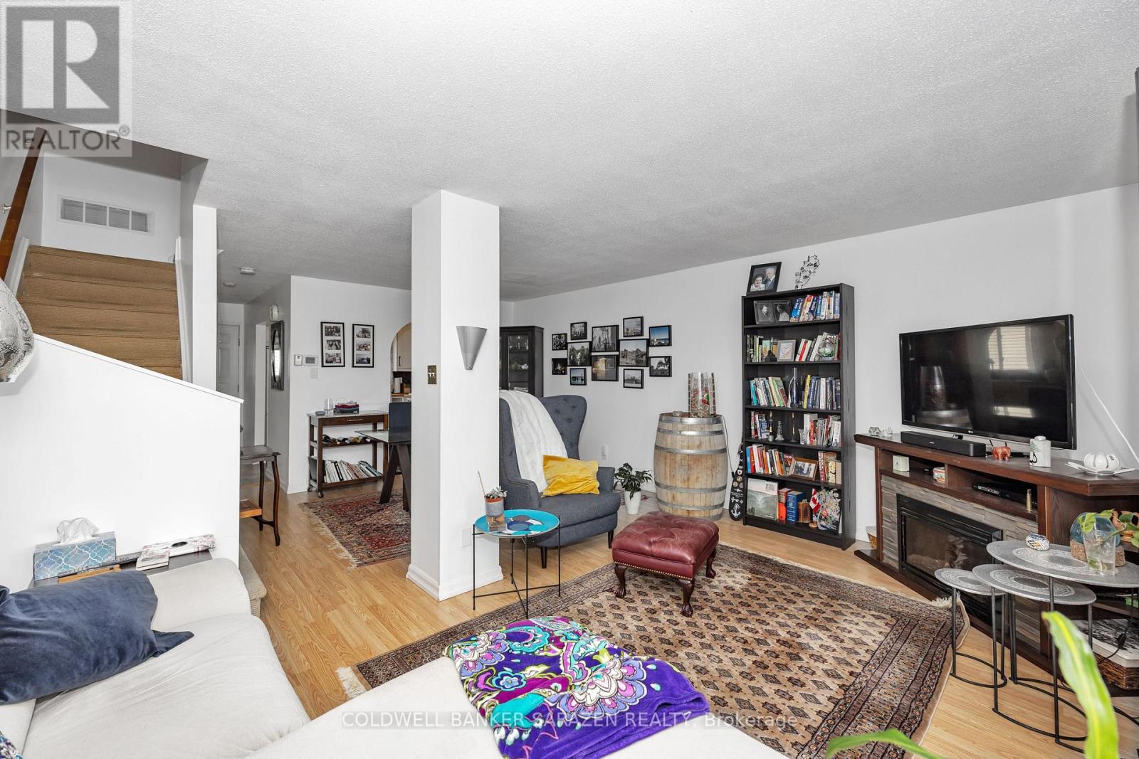 1461 Perez Crescent, Ottawa, Ontario  K1J 8V3 - Photo 6 - X12168012