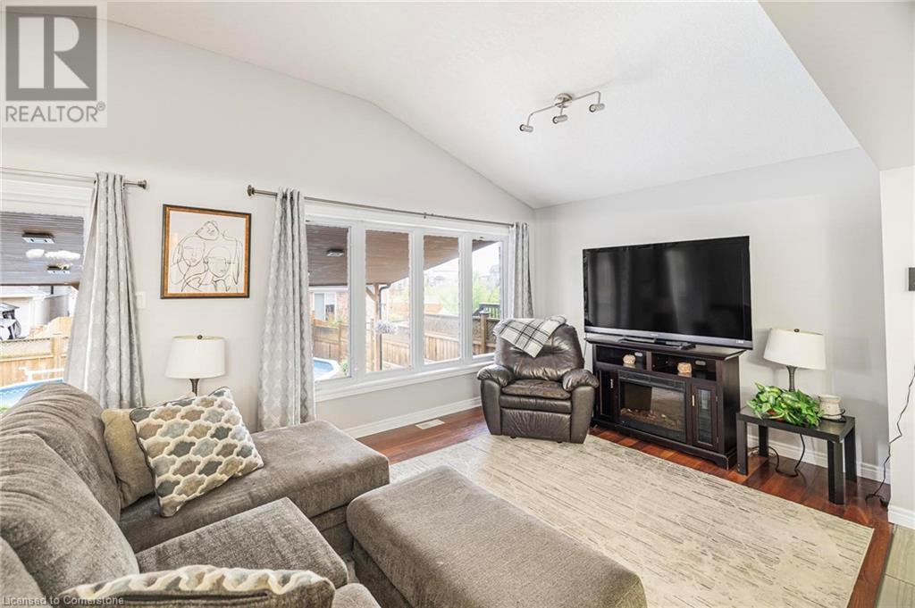 345 Thomas Slee Drive, Kitchener, Ontario  N2P 2X5 - Photo 12 - 40732802