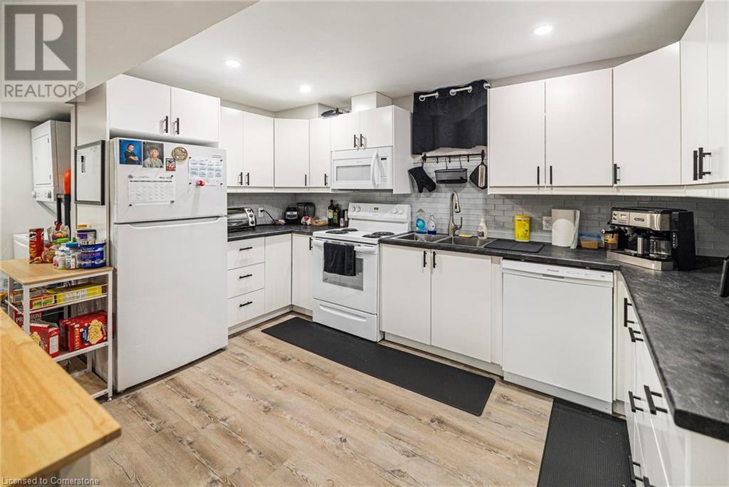 345 Thomas Slee Drive, Kitchener, Ontario  N2P 2X5 - Photo 32 - 40732802