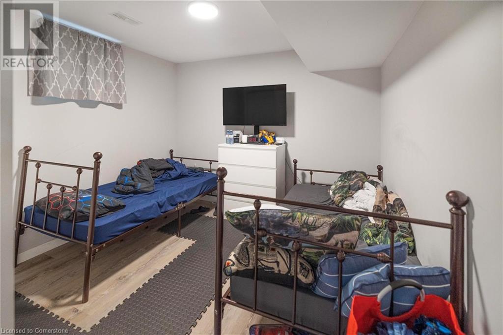 345 Thomas Slee Drive, Kitchener, Ontario  N2P 2X5 - Photo 34 - 40732802