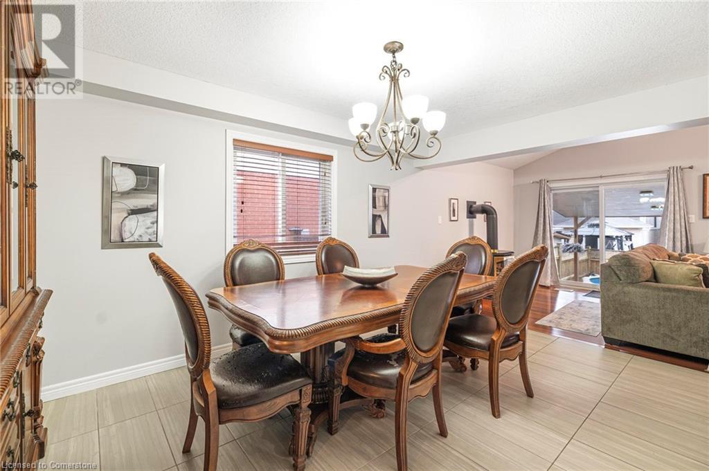 345 Thomas Slee Drive, Kitchener, Ontario  N2P 2X5 - Photo 6 - 40732802