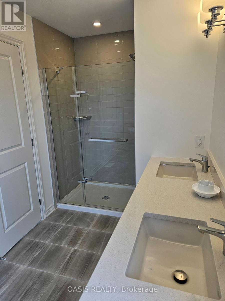 1045 Cope Drive, Ottawa, Ontario  K2S 3B5 - Photo 7 - X12168023