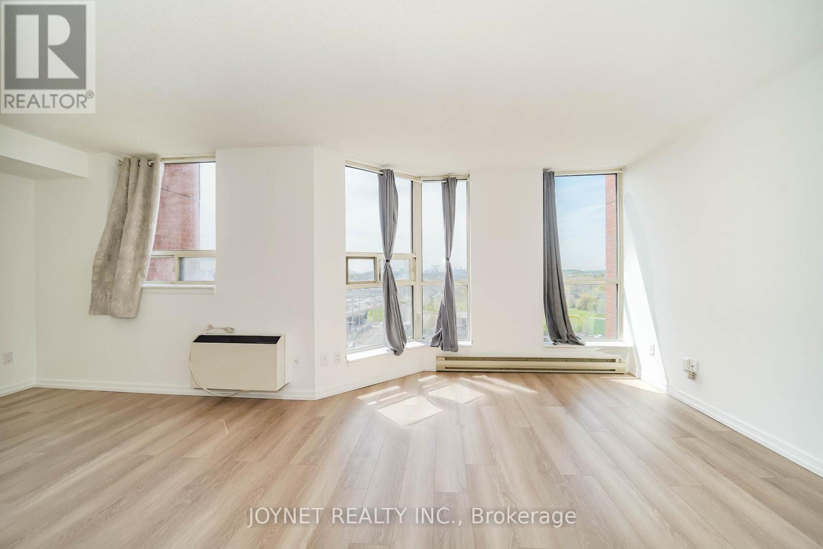 Property at 917 - 2460 EGLINTON AVENUE E image 4