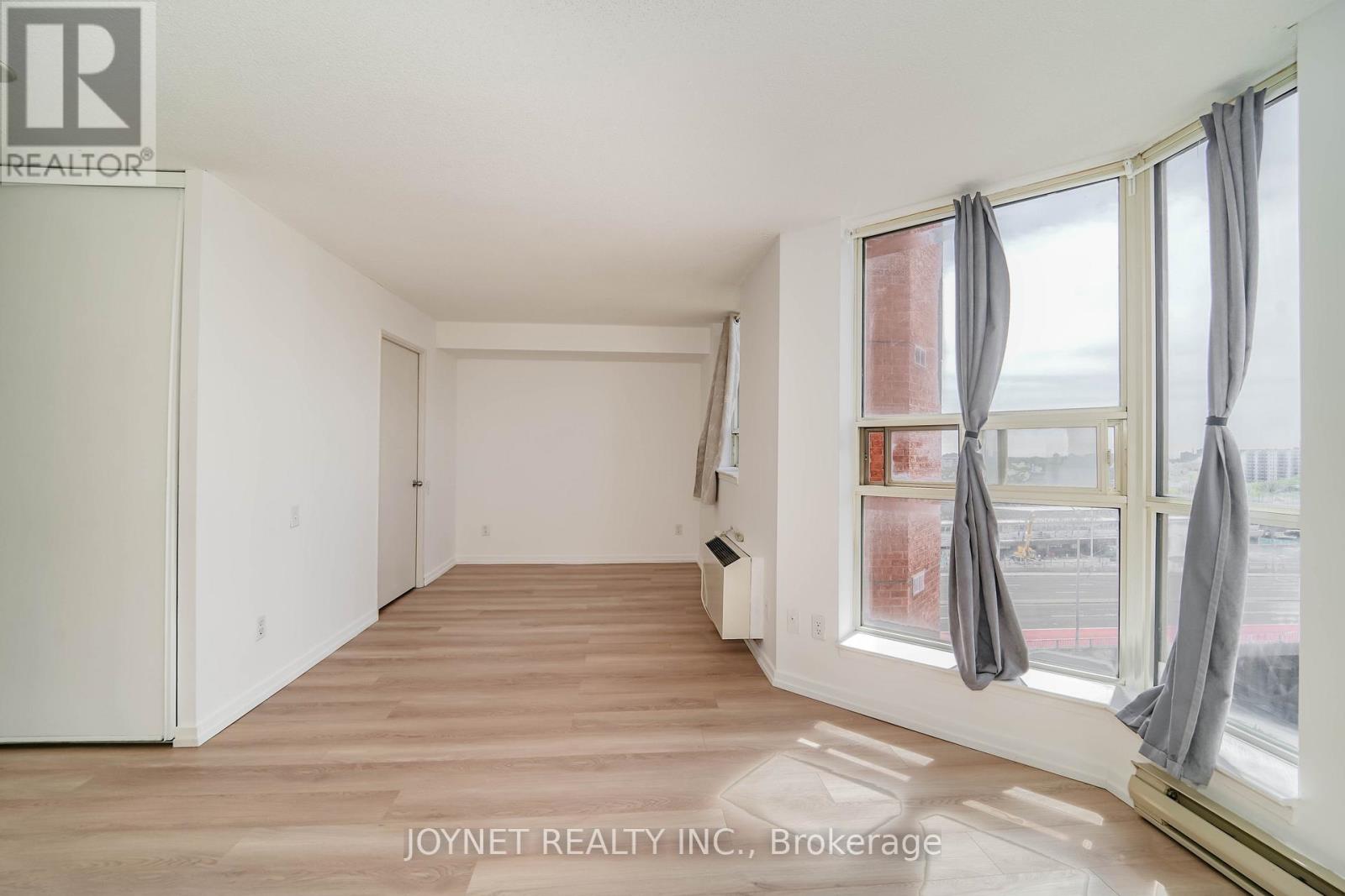 Property at 917 - 2460 EGLINTON AVENUE E image 5