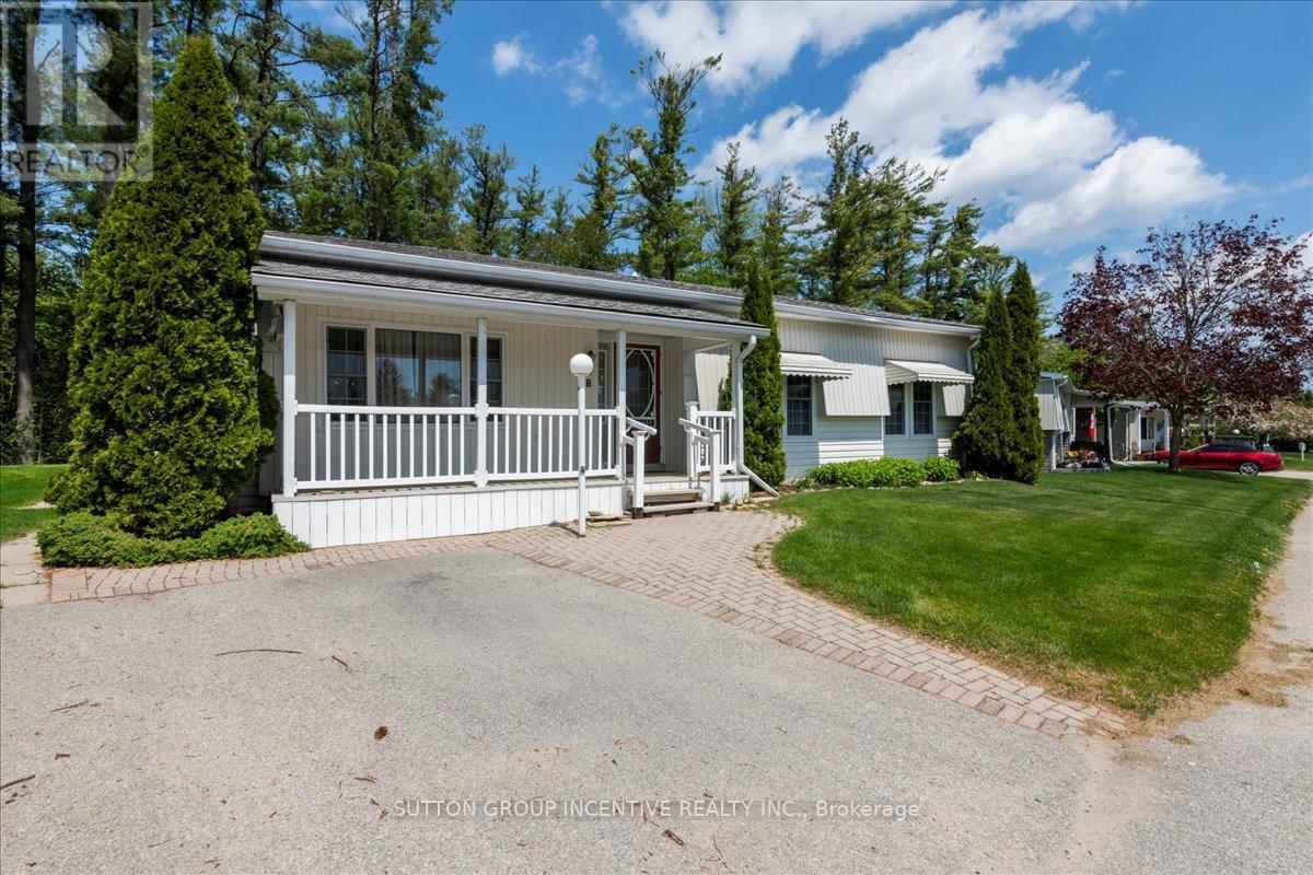 Property at 18 RIVERVIEW CIRCLE image 3