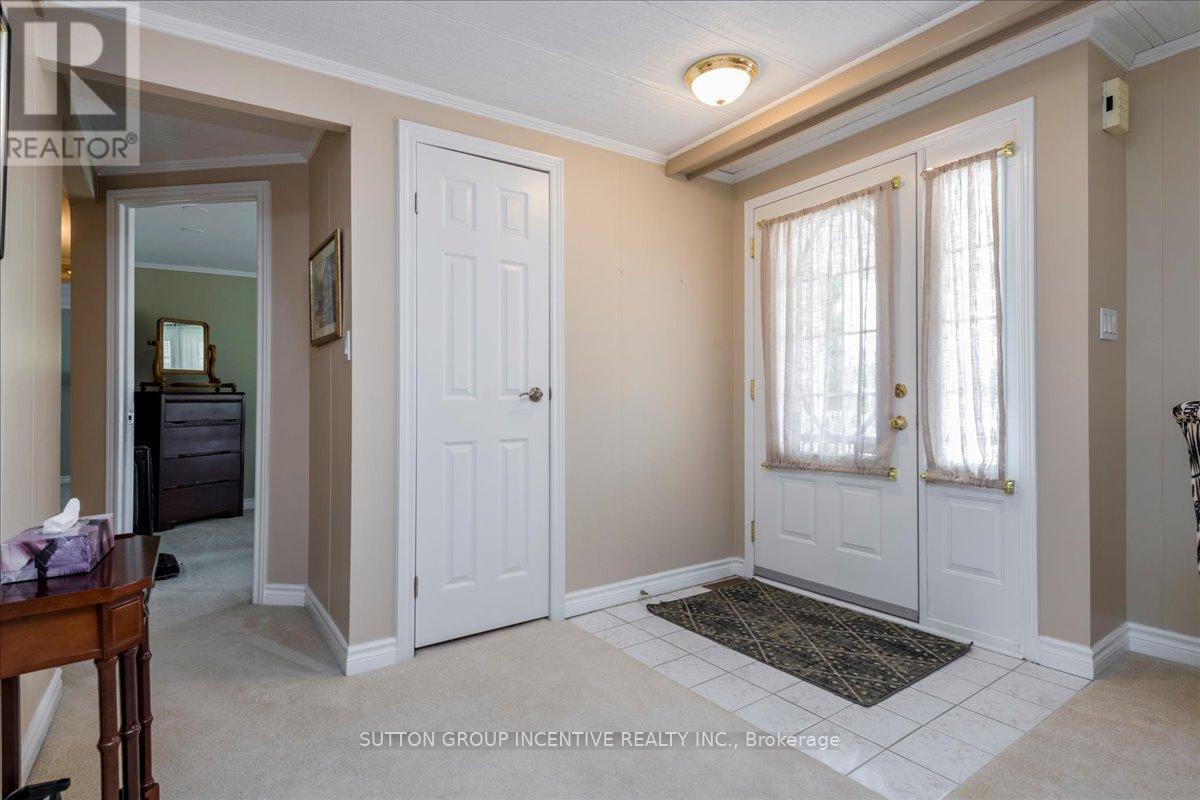 Property at 18 RIVERVIEW CIRCLE image 4