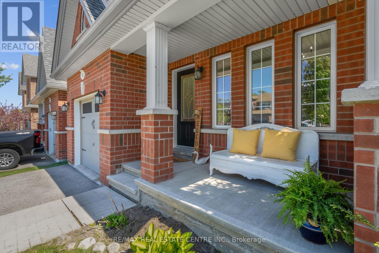 1841 Lamstone Street, Innisfil, Ontario  L9S 4Z8 - Photo 4 - N12168031