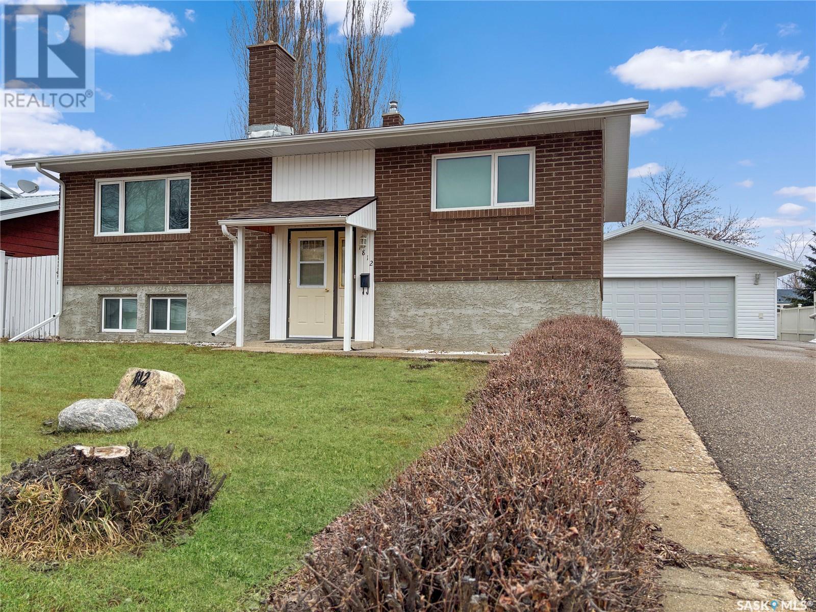 1812 Centennial CRESCENT, North Battleford, Saskatchewan