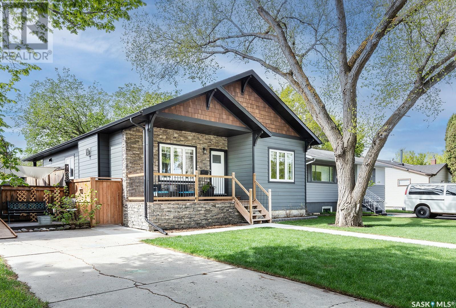 Property at 1016 5th STREET E image 2