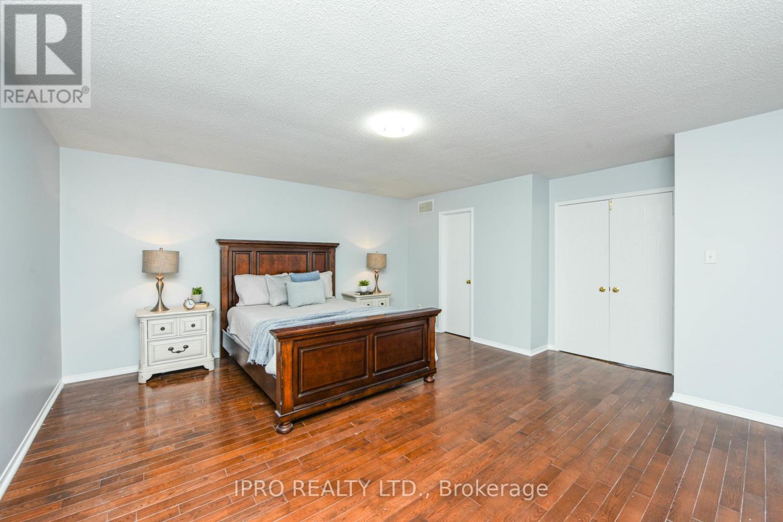 22 Desert Sand Drive, Brampton, Ontario  L6R 1V5 - Photo 15 - W12168006