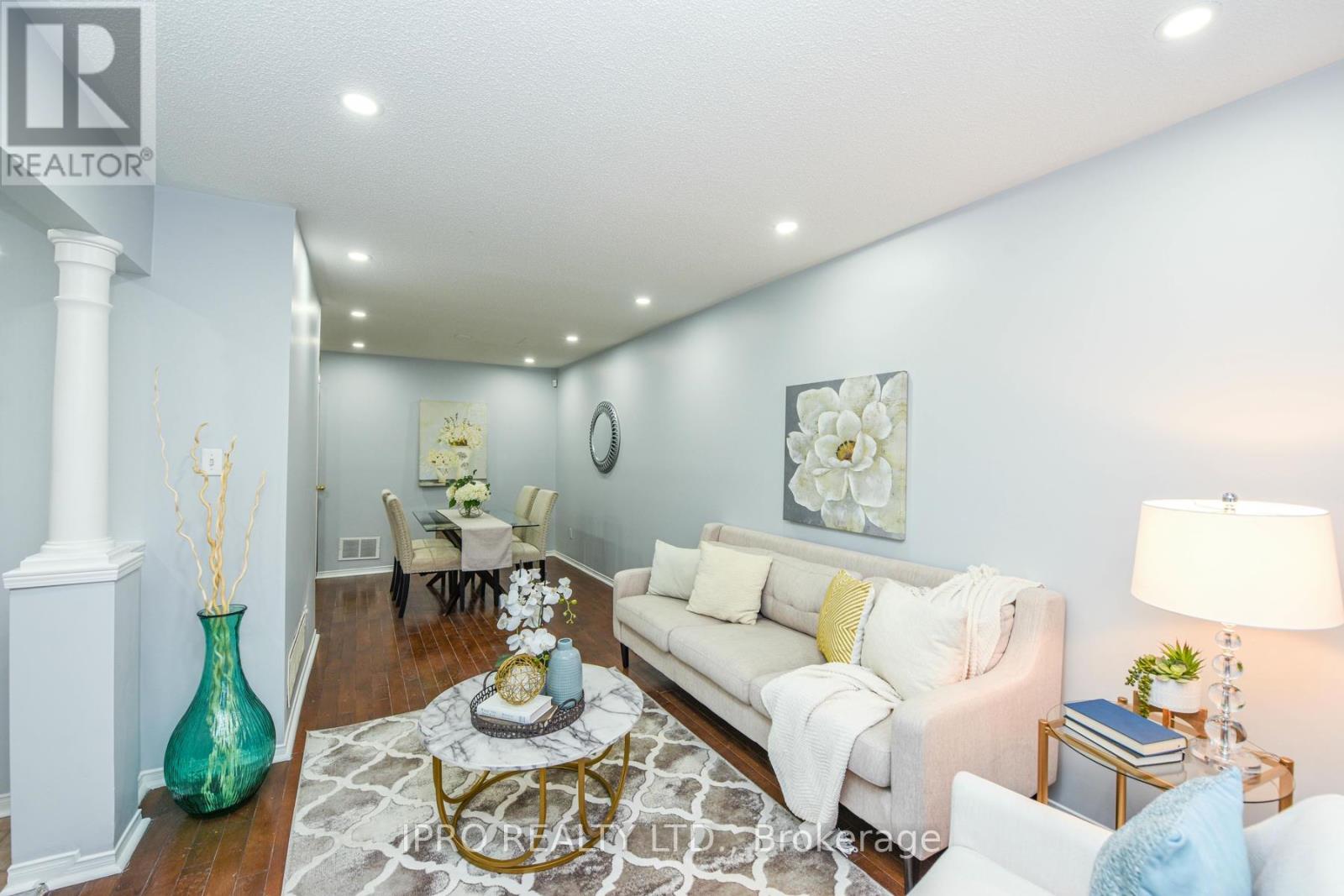 Property at 22 DESERT SAND DRIVE image 3