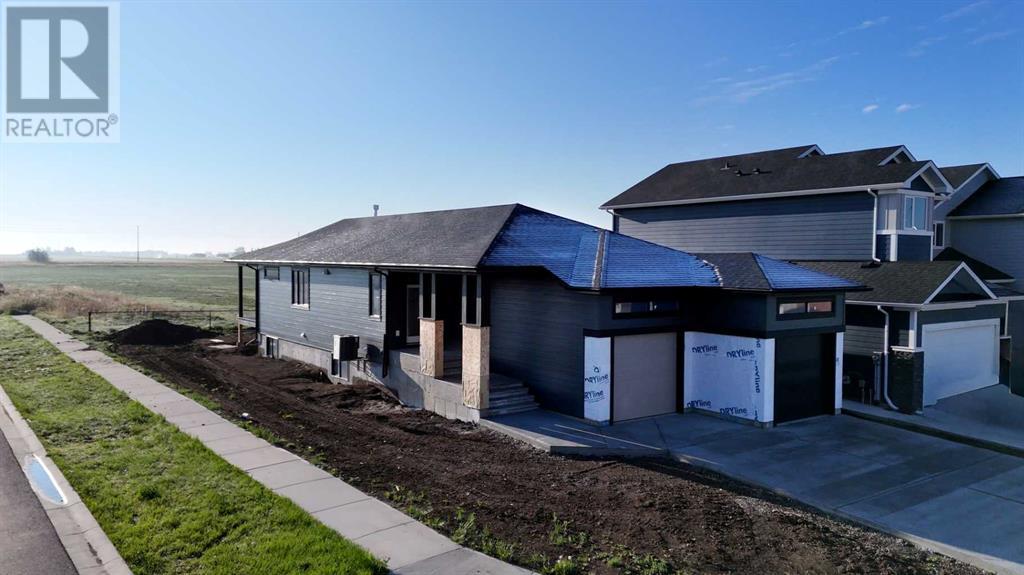 Property at 1712 Sixmile View S image 1