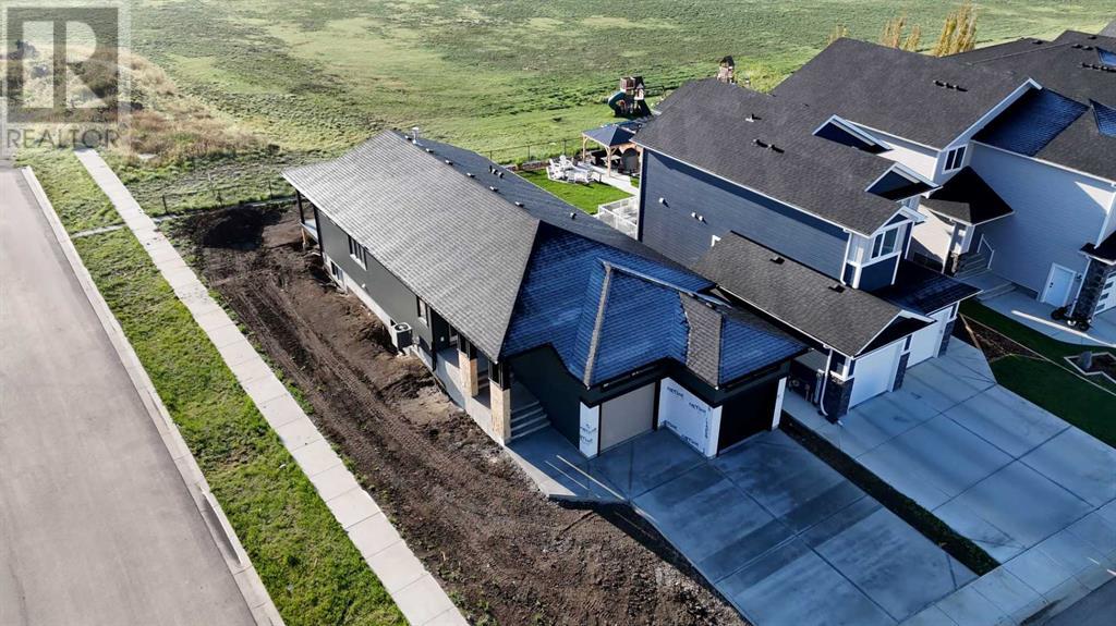 Property at 1712 Sixmile View S image 3