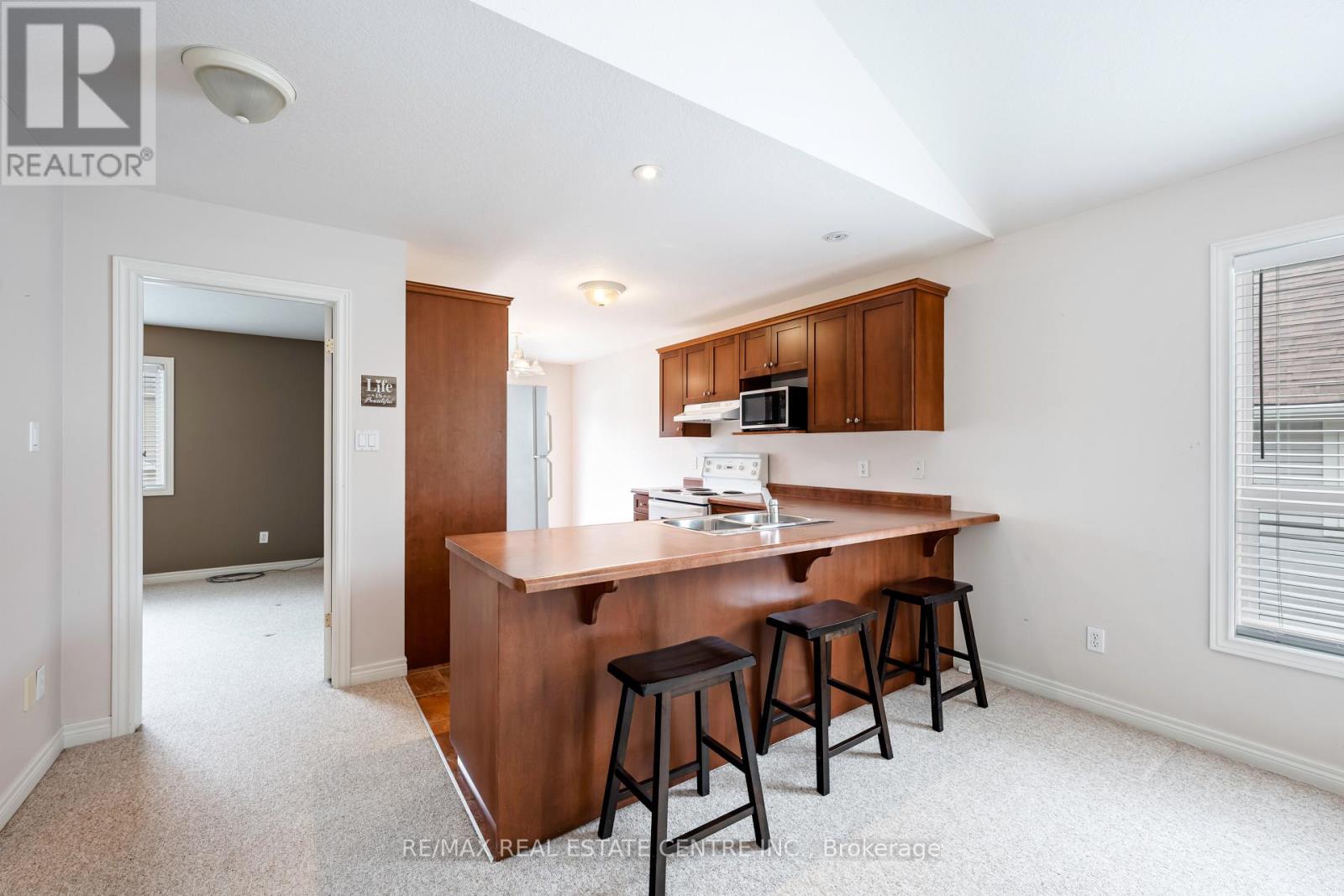 112 Fleming Way, Shelburne, Ontario  L9V 3E3 - Photo 11 - X12167999