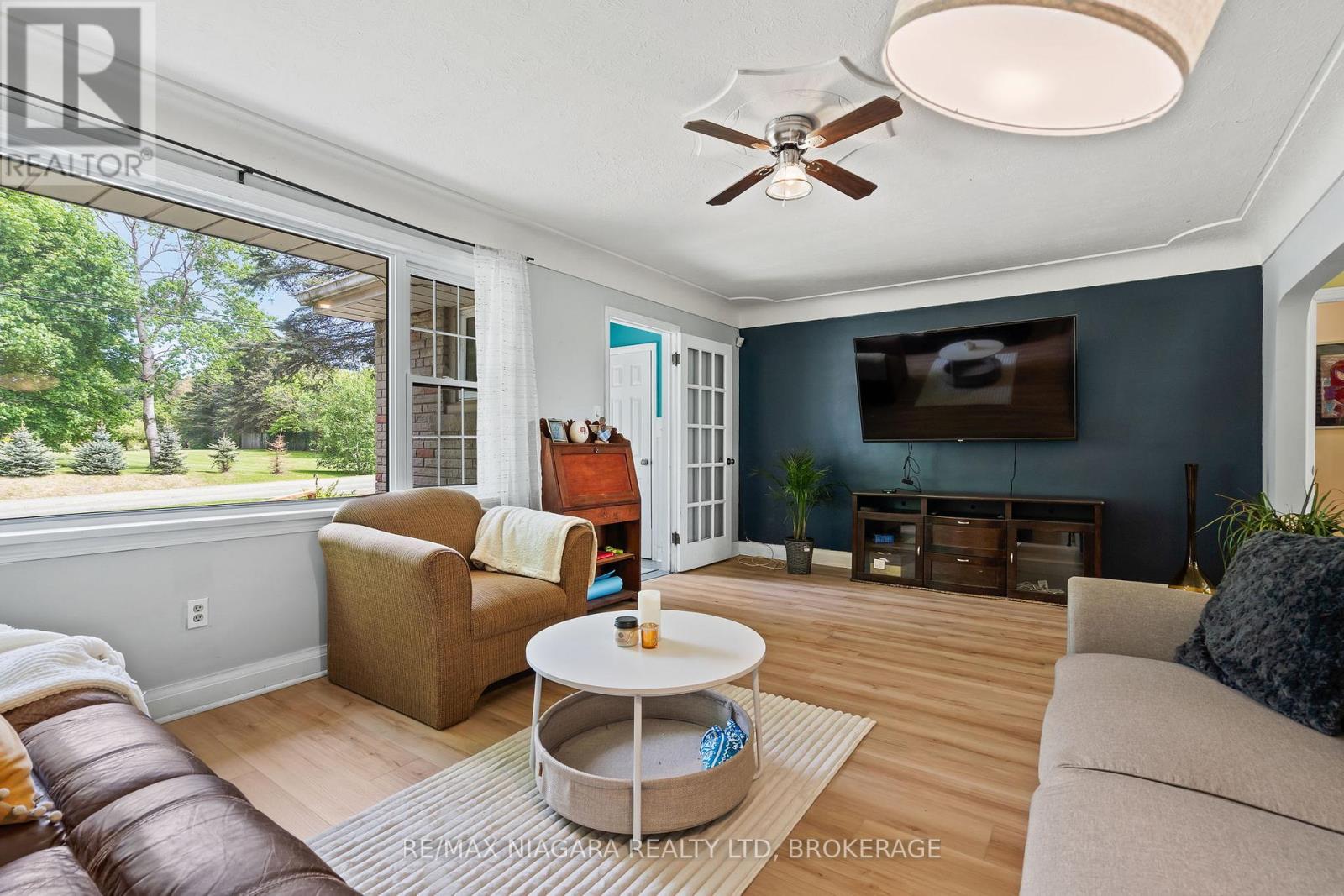 1316 Balfour Street, Pelham (Fenwick), Ontario  L0S 1C0 - Photo 4 - X12168042