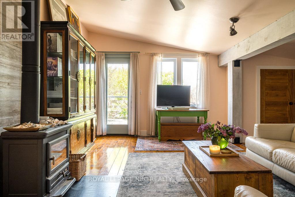 998 Ridge Road, Welland, Ontario  L3B 5N7 - Photo 8 - X12168058