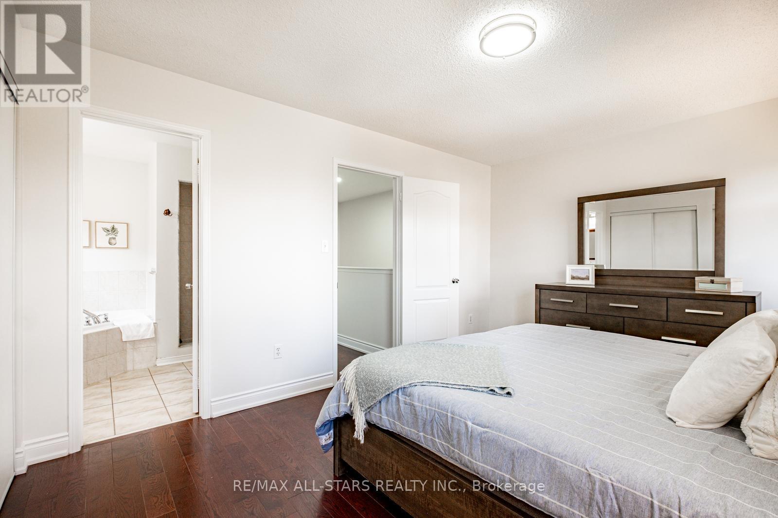 126 Lake Louise Drive, Brampton, Ontario  L6X 4Z8 - Photo 25 - W12117824