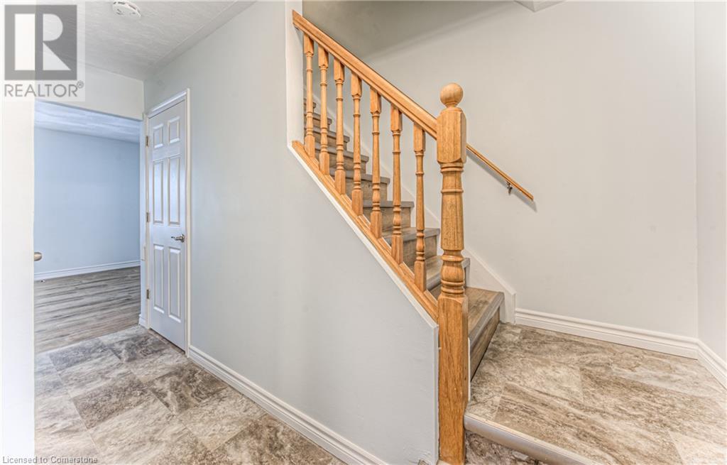 16 Windale Crescent, Kitchener, Ontario  N2E 3E7 - Photo 7 - 40727632