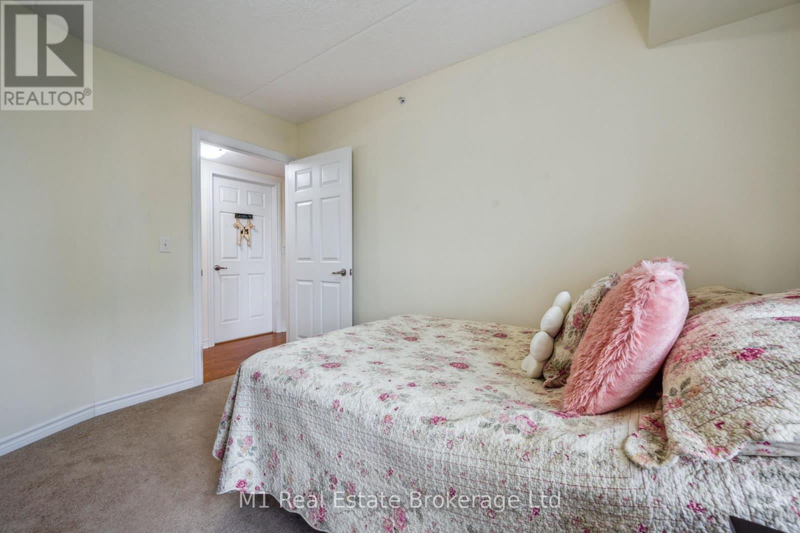 105 - 19 Waterford Drive, Guelph, Ontario  N1L 0G8 - Photo 19 - X12168033