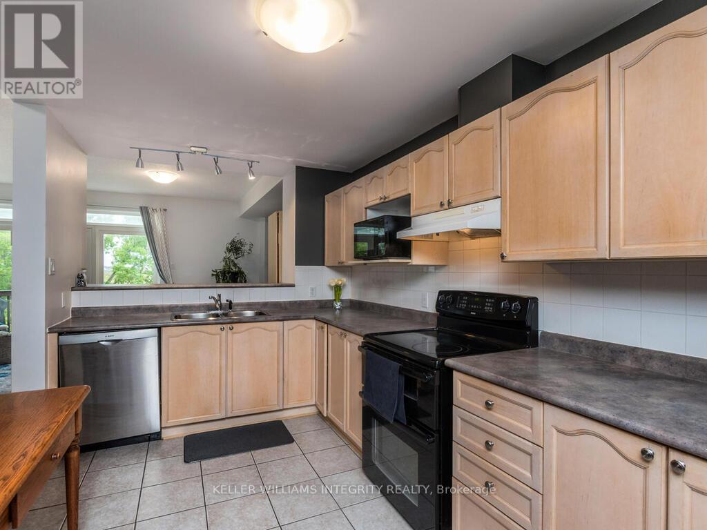 72 Castle Glen Crescent, Ottawa, Ontario  K2L 4H1 - Photo 16 - X12168040