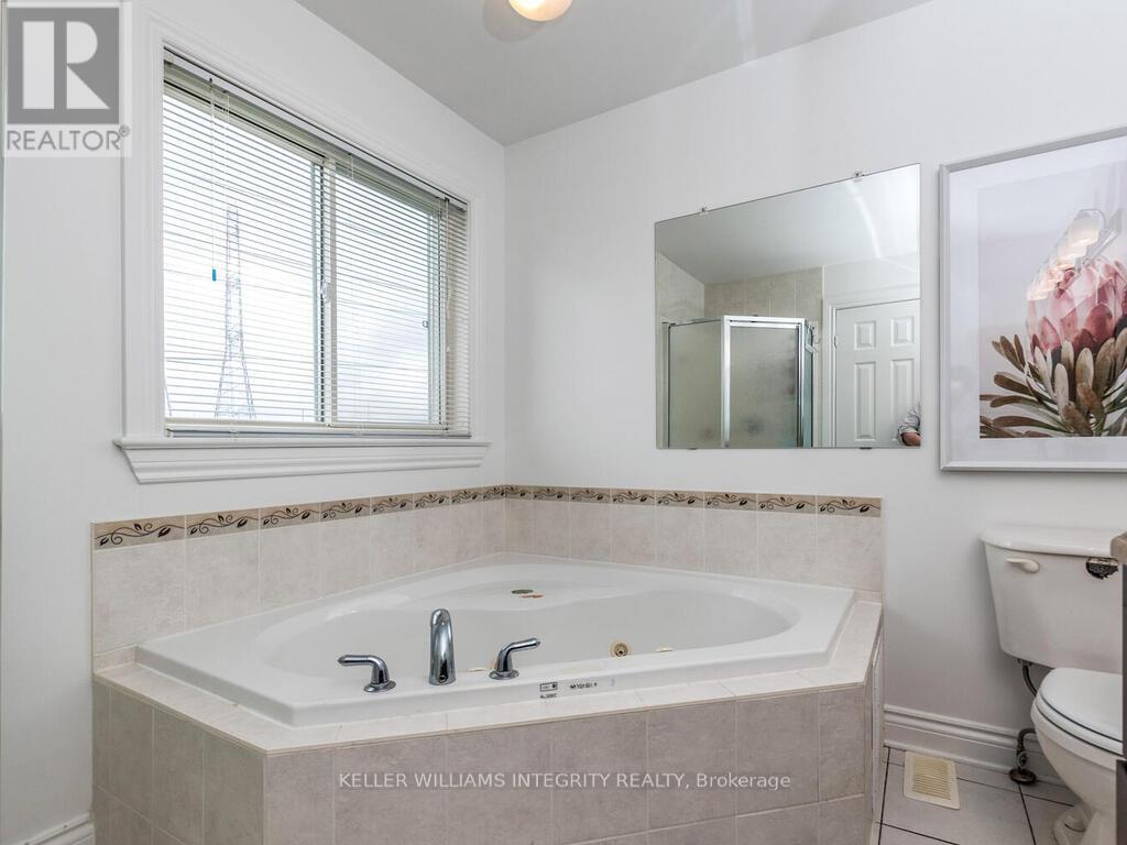 72 Castle Glen Crescent, Ottawa, Ontario  K2L 4H1 - Photo 27 - X12168040