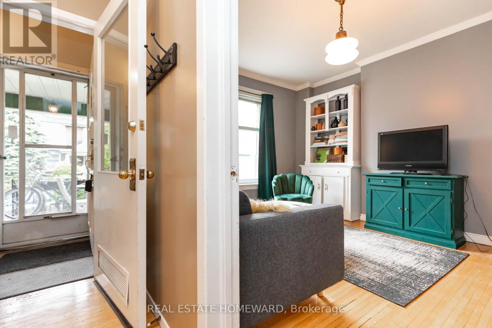 Property at 110 BEATRICE STREET image 2