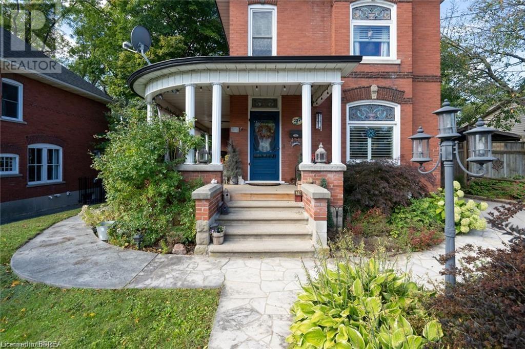Property at 284 COLBORNE Street N image 5