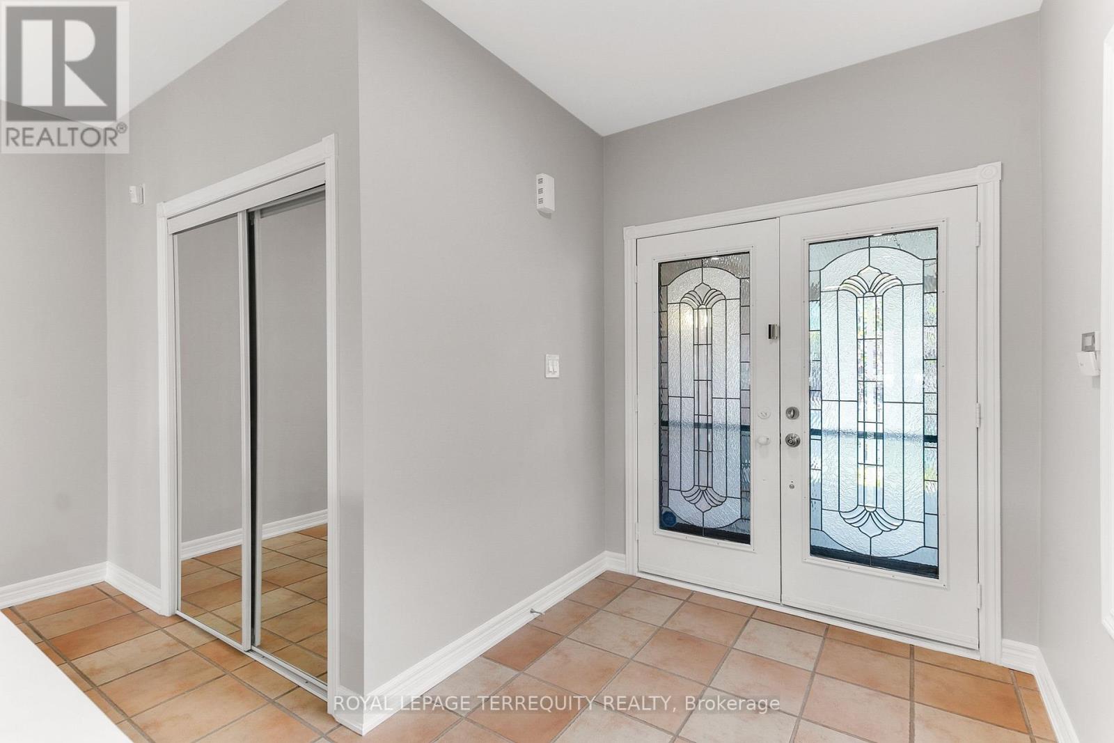 Property at 93 SILVERADO TRAIL image 3