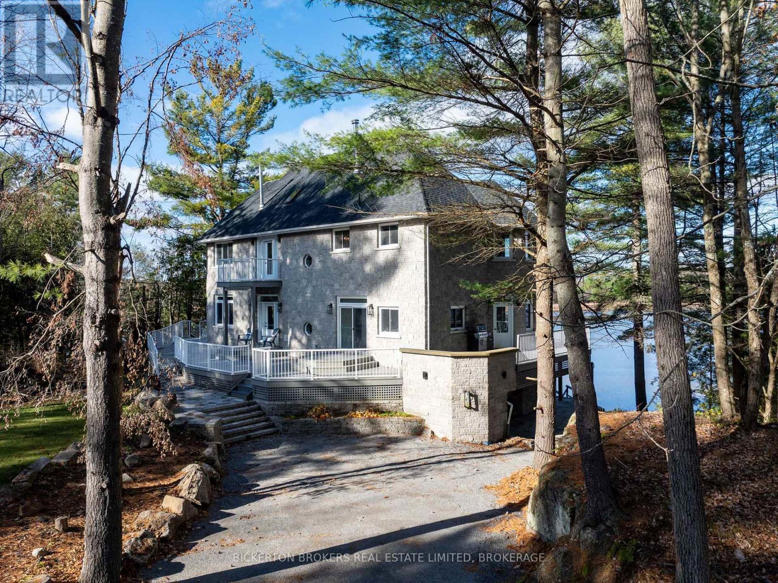 934 Burma Lane, Leeds And The Thousand Islands, Ontario  K0E 1L0 - Photo 38 - X12160532