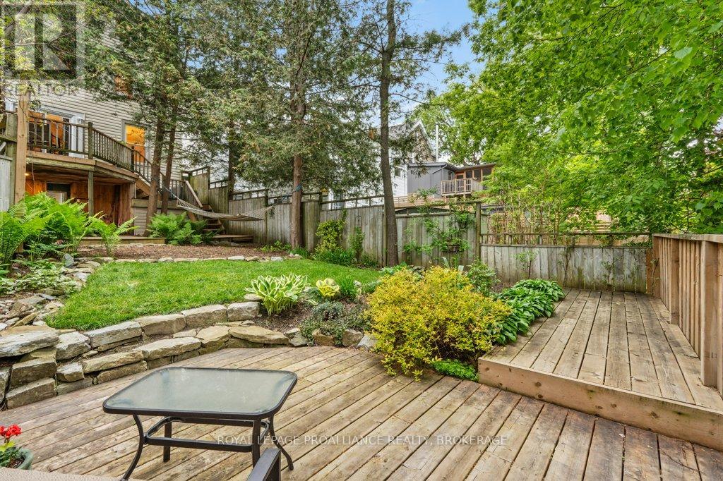 107 Raglan Road, Kingston, Ontario  K7K 1K7 - Photo 39 - X12168093