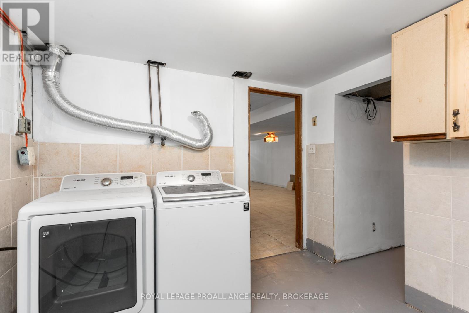 5 Armour Crescent, Quinte West, Ontario  K8V 2V9 - Photo 40 - X12168096