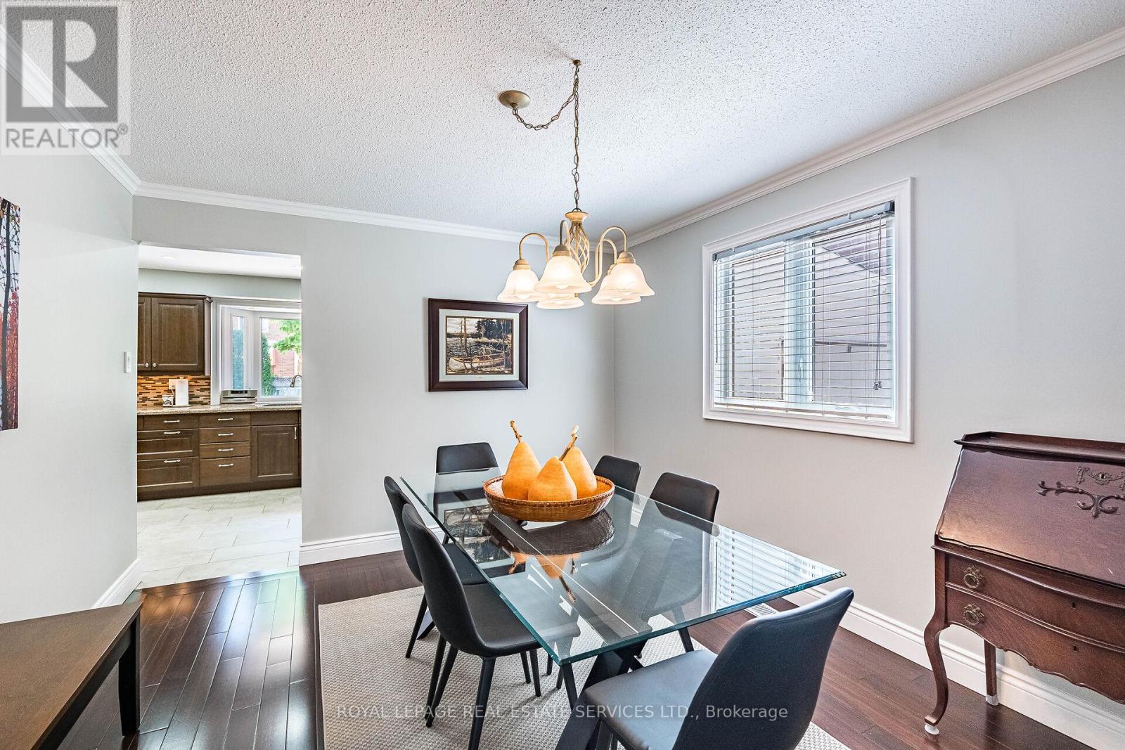 1532 Lovelady Crescent, Mississauga (Rathwood), Ontario  L4W 2Z1 - Photo 11 - W12168035