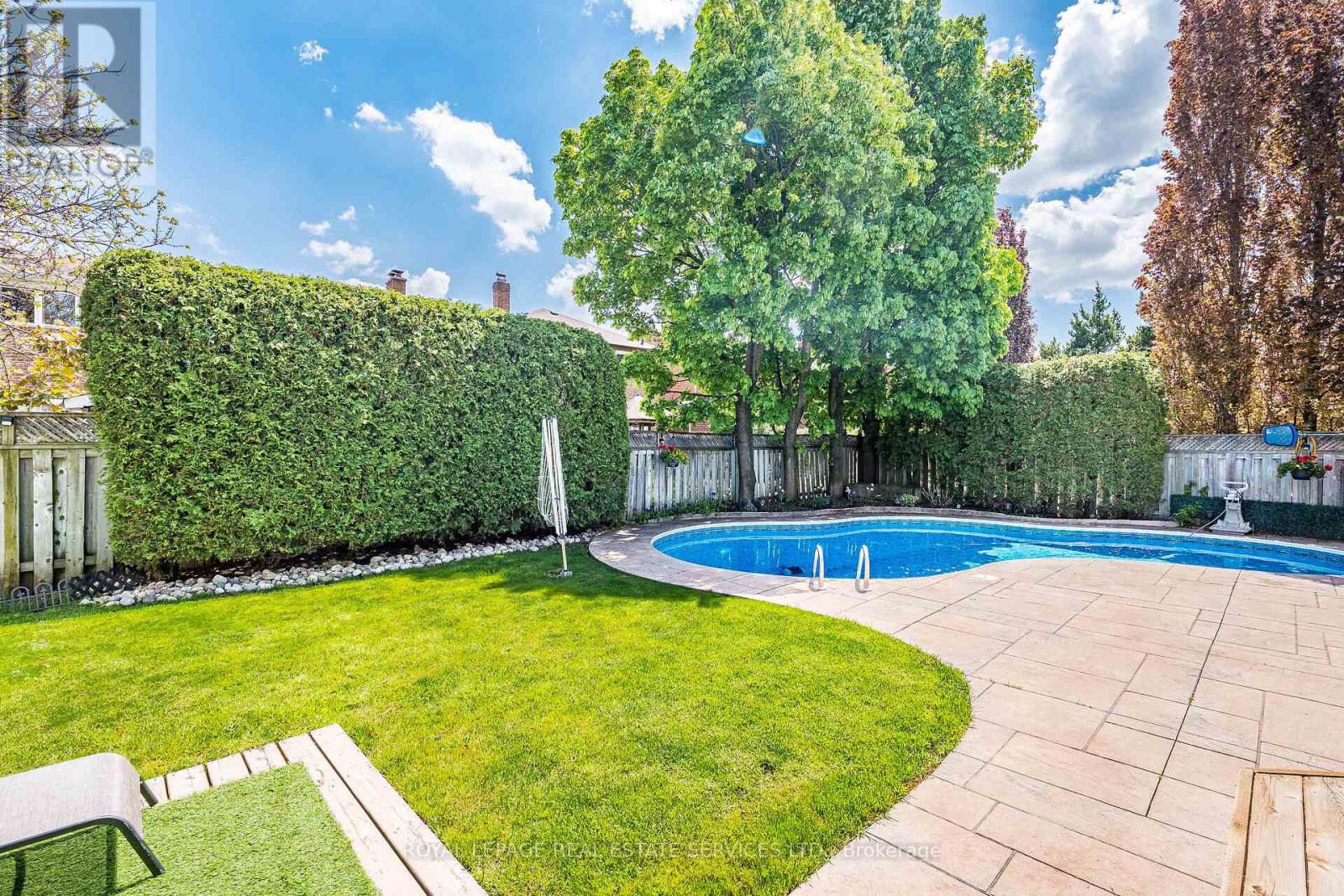 1532 Lovelady Crescent, Mississauga (Rathwood), Ontario  L4W 2Z1 - Photo 45 - W12168035