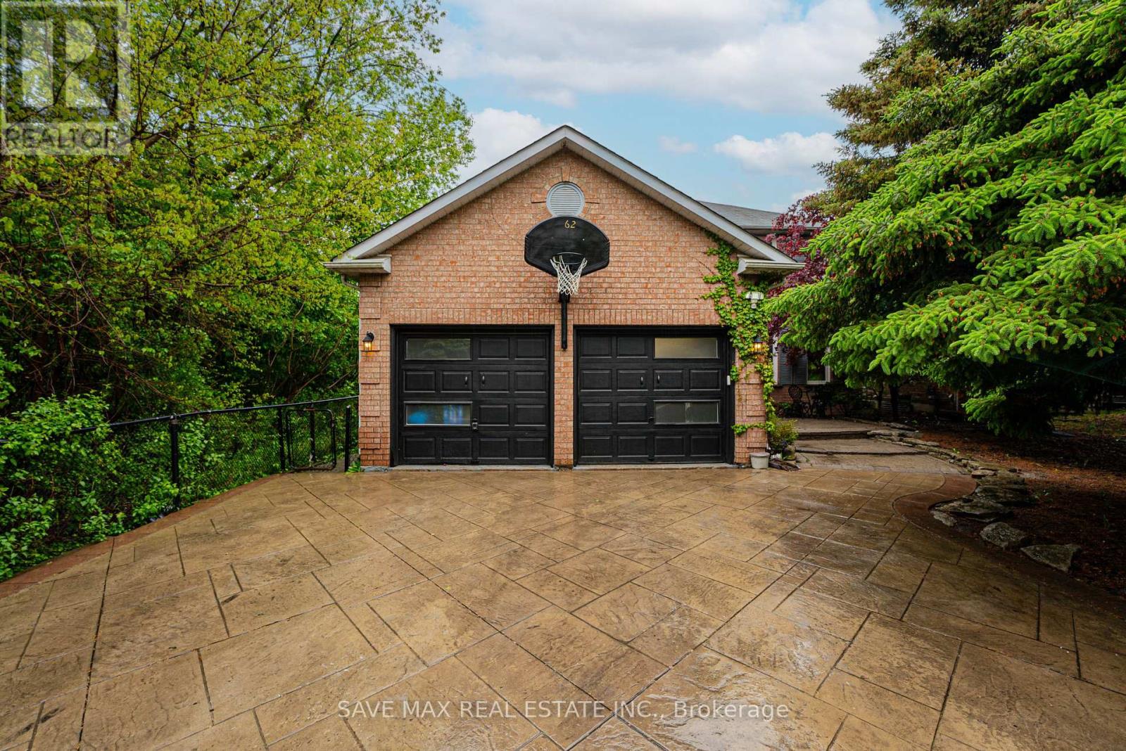 62 LAURELCREST STREET, Brampton, Ontario