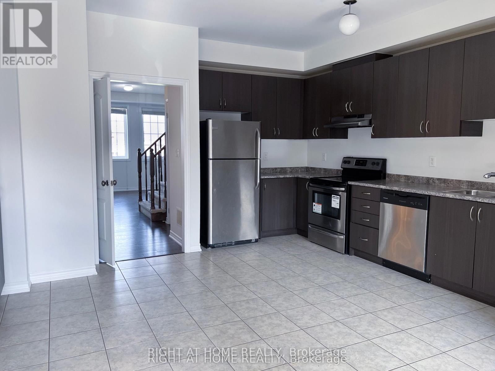 Upper - 11 Telegraph Street, Brampton (Heart Lake East), Ontario  L6Z 0H9 - Photo 9 - W12168066