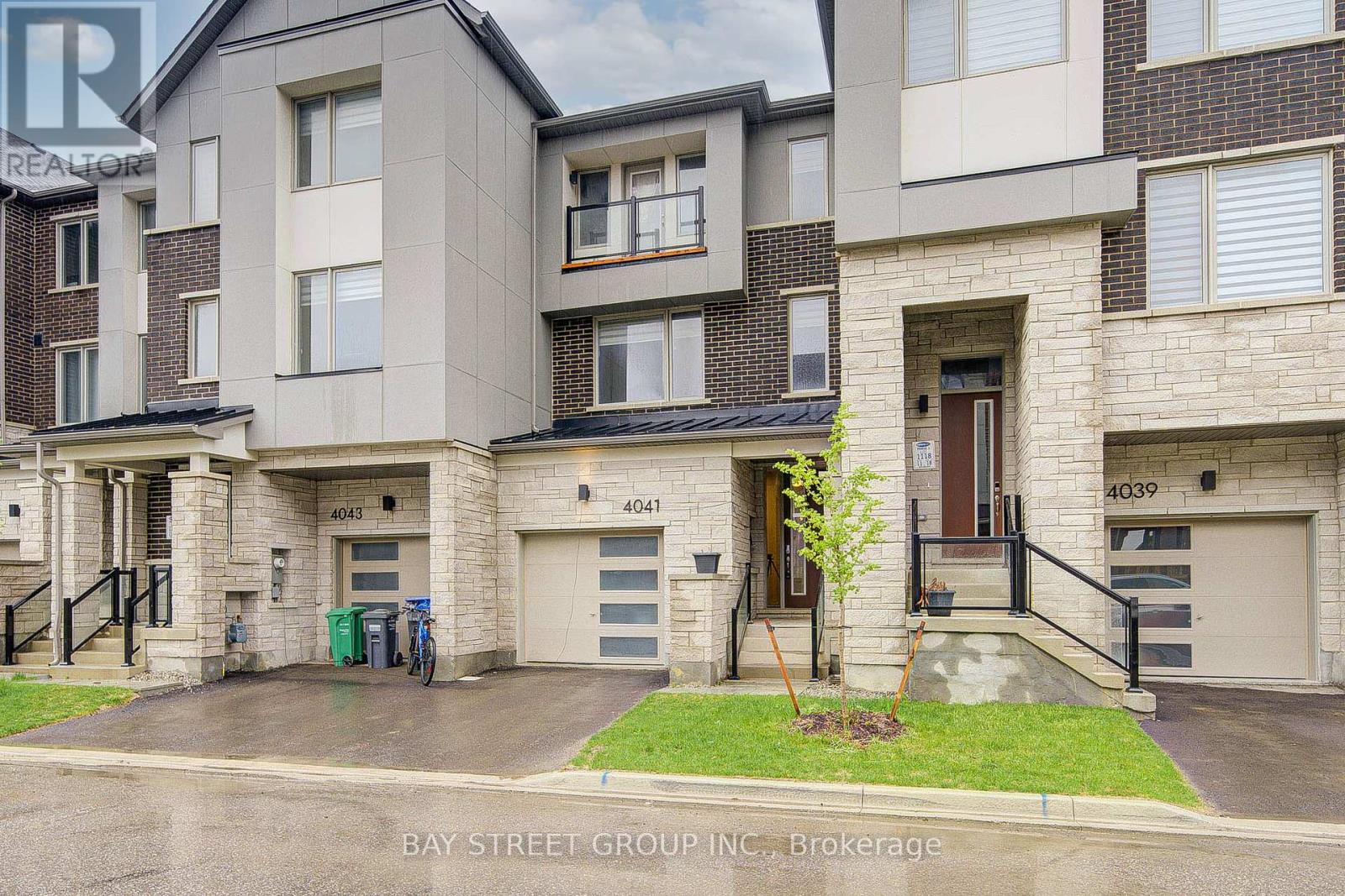 4041 Saida Street, Mississauga, Ontario  L5M 2S8 - Photo 1 - W12168068