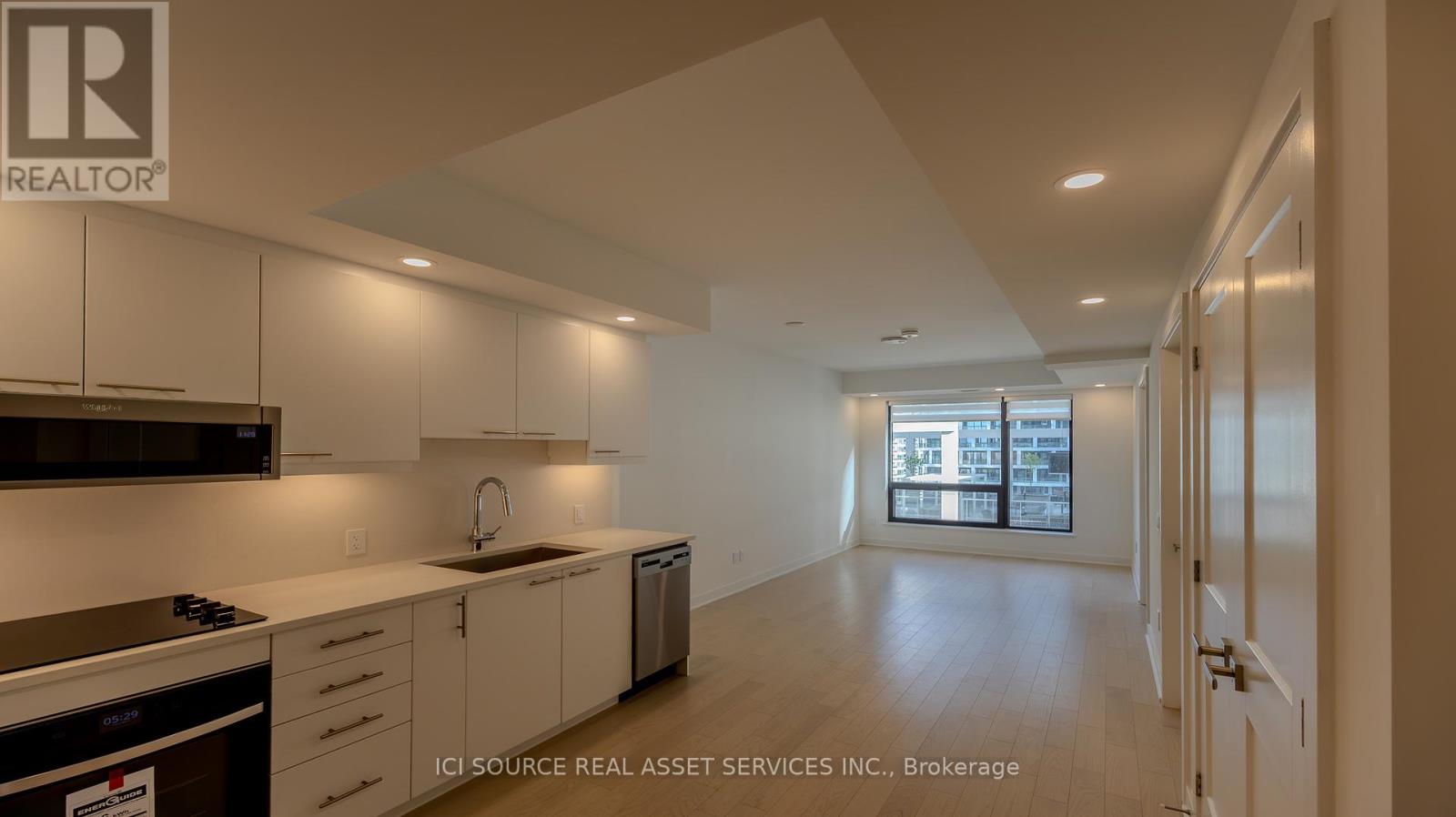 1110 - 340 Queen Street, Ottawa, Ontario  K1R 0G1 - Photo 1 - X12168043