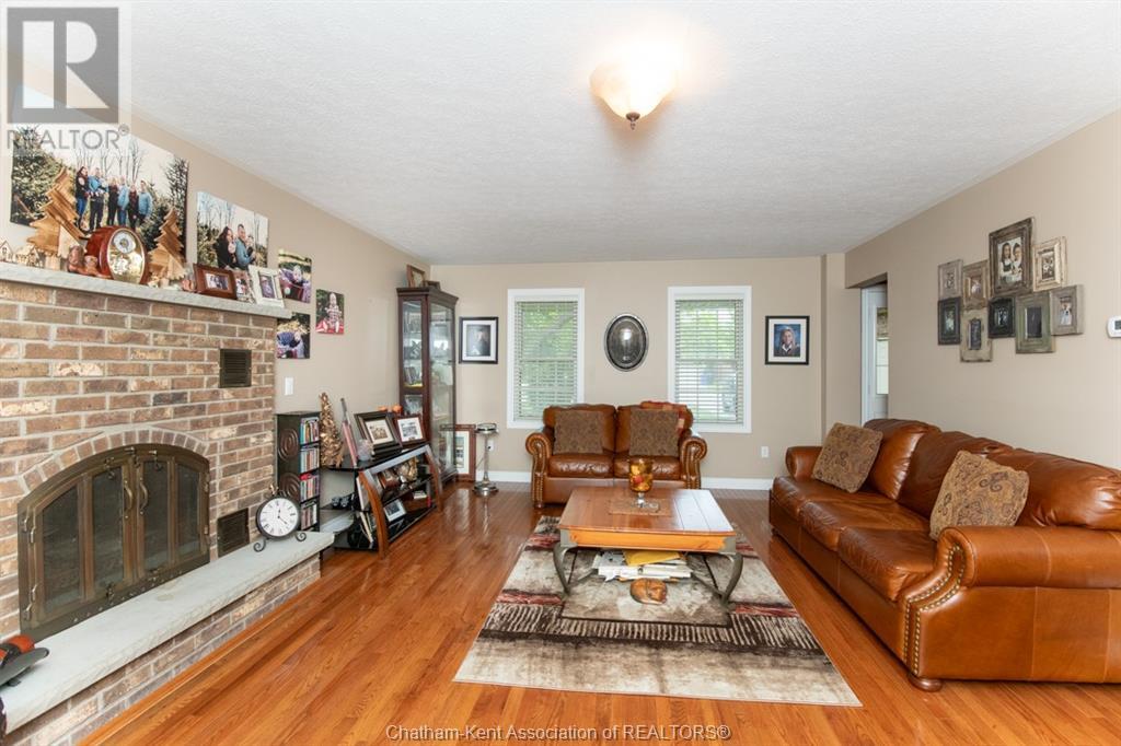 Property at 30 ORANGEWOOD BOULEVARD image 5
