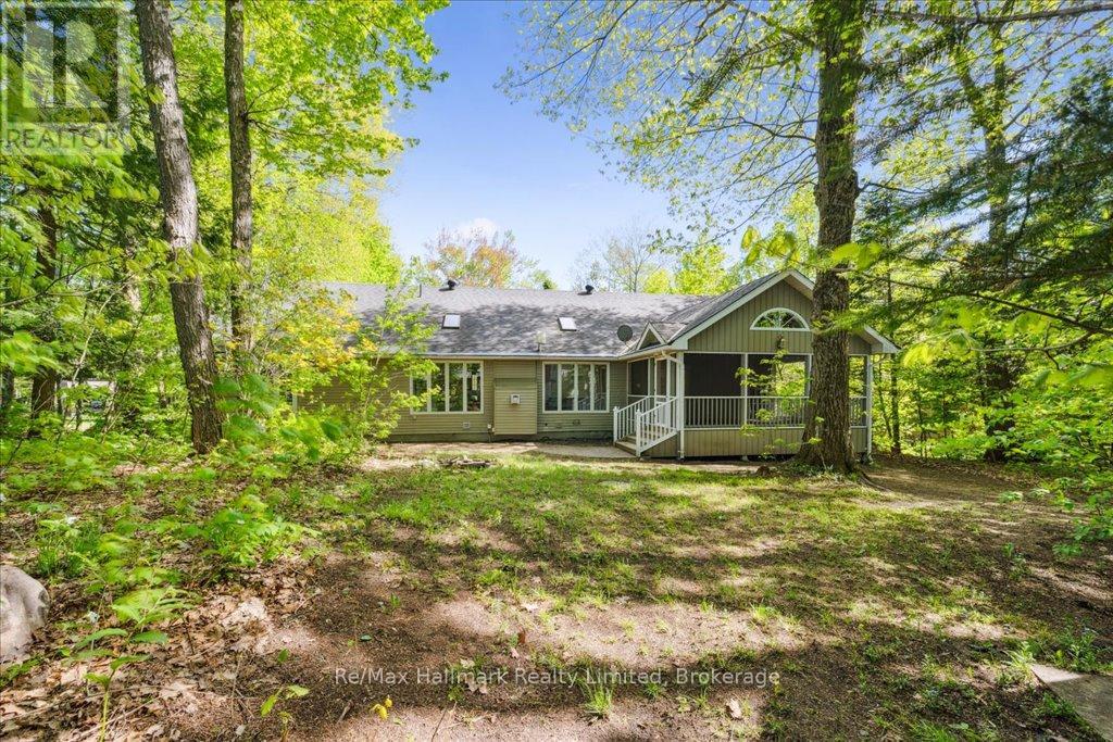 18 Brian Road, Bracebridge, Ontario  P1L 1A5 - Photo 2 - X12168077