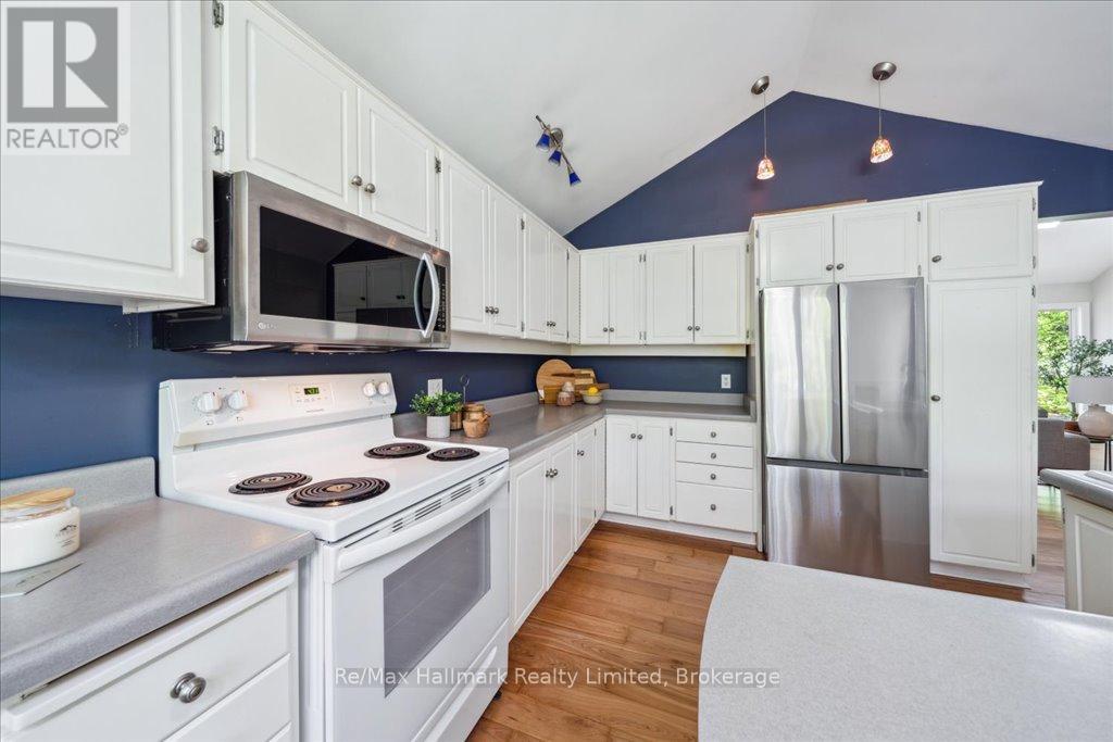 18 Brian Road, Bracebridge, Ontario  P1L 1A5 - Photo 23 - X12168077