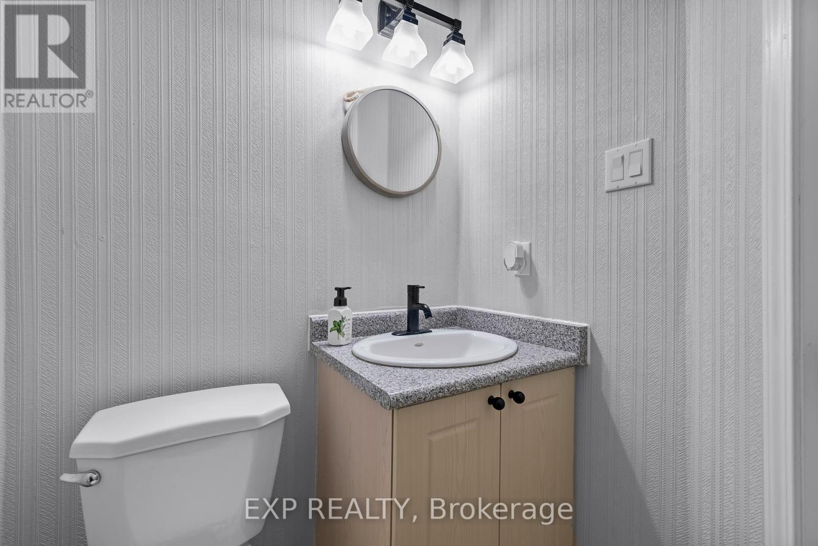91 Mainprize Crescent, East Gwillimbury, Ontario  L0G 1M0 - Photo 12 - N12168082
