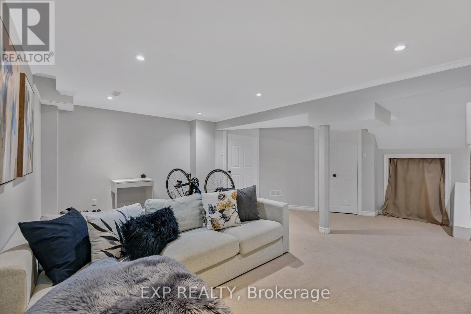 91 Mainprize Crescent, East Gwillimbury, Ontario  L0G 1M0 - Photo 30 - N12168082