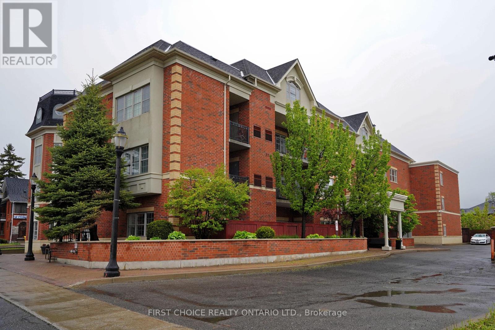 101 - 9973 KEELE STREET, Vaughan, Ontario