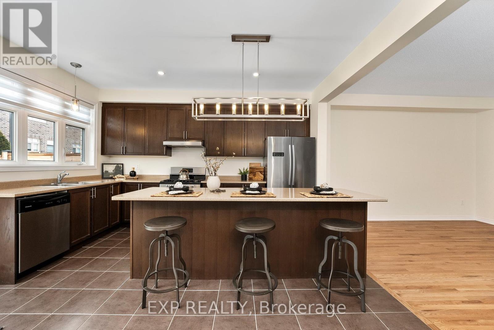 55 Walter Proctor Road, East Gwillimbury, Ontario  L9N 0P1 - Photo 14 - N12168101